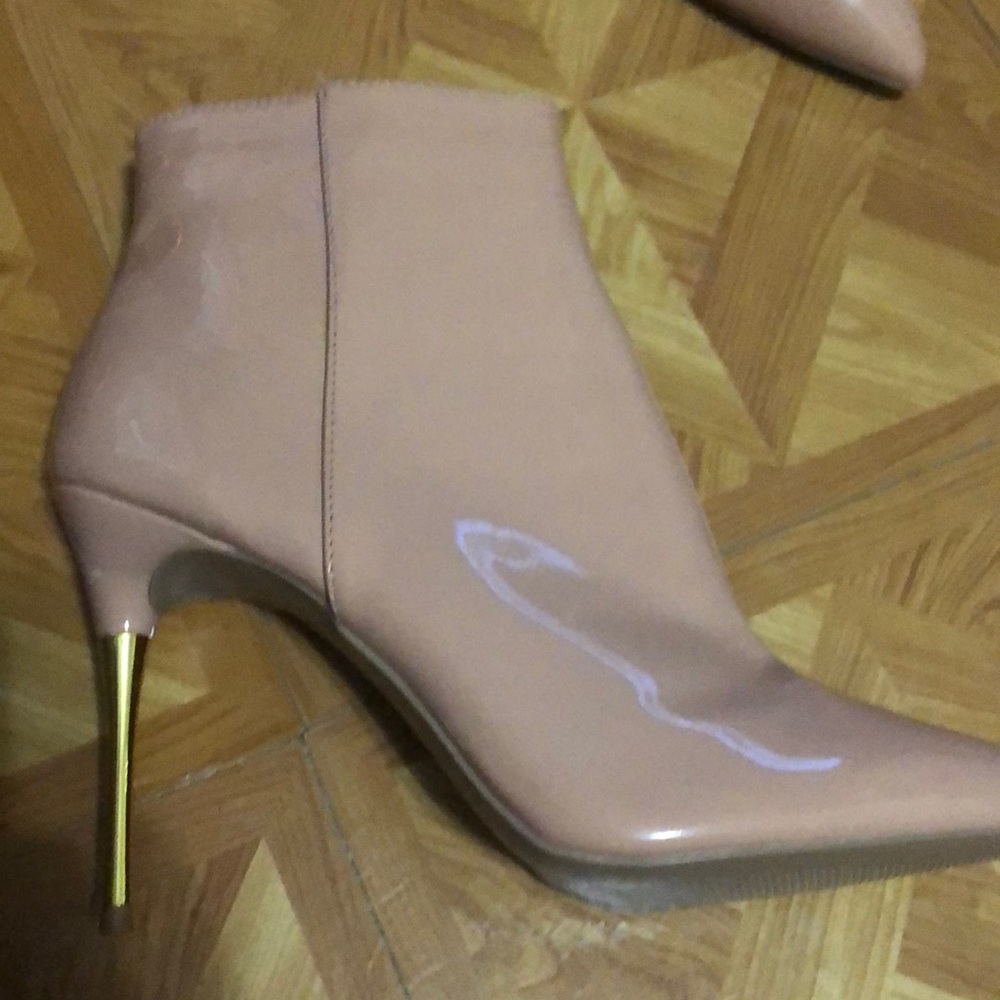Ankle boots